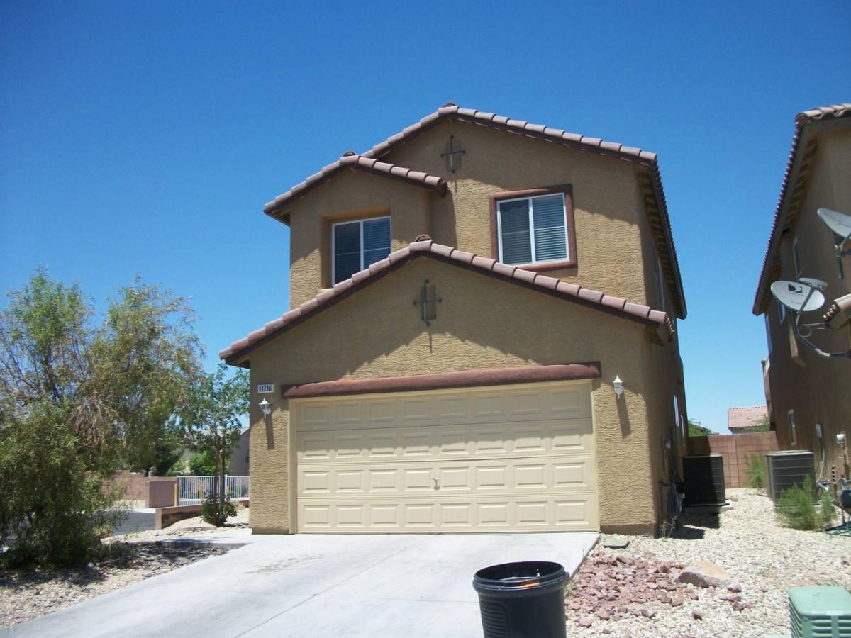 House for rent at 11716 Garland Grove Lane, Las Vegas, NV 89183