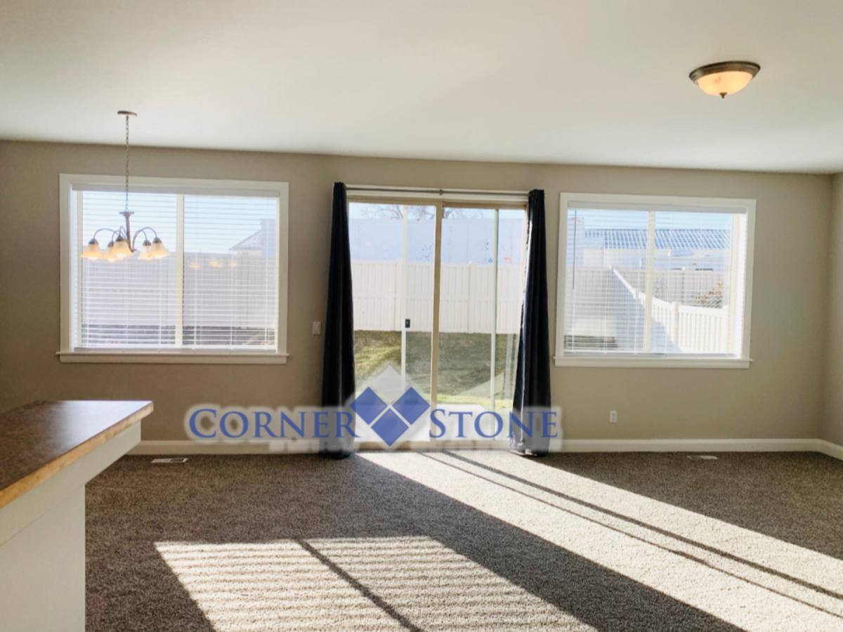 House for rent at 701 Stallion Springs Way, Middleton, ID 83644