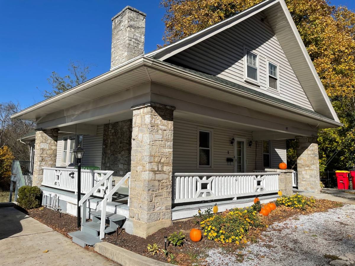 Apartment for rent at 107 E Main St, Newville, PA 17241