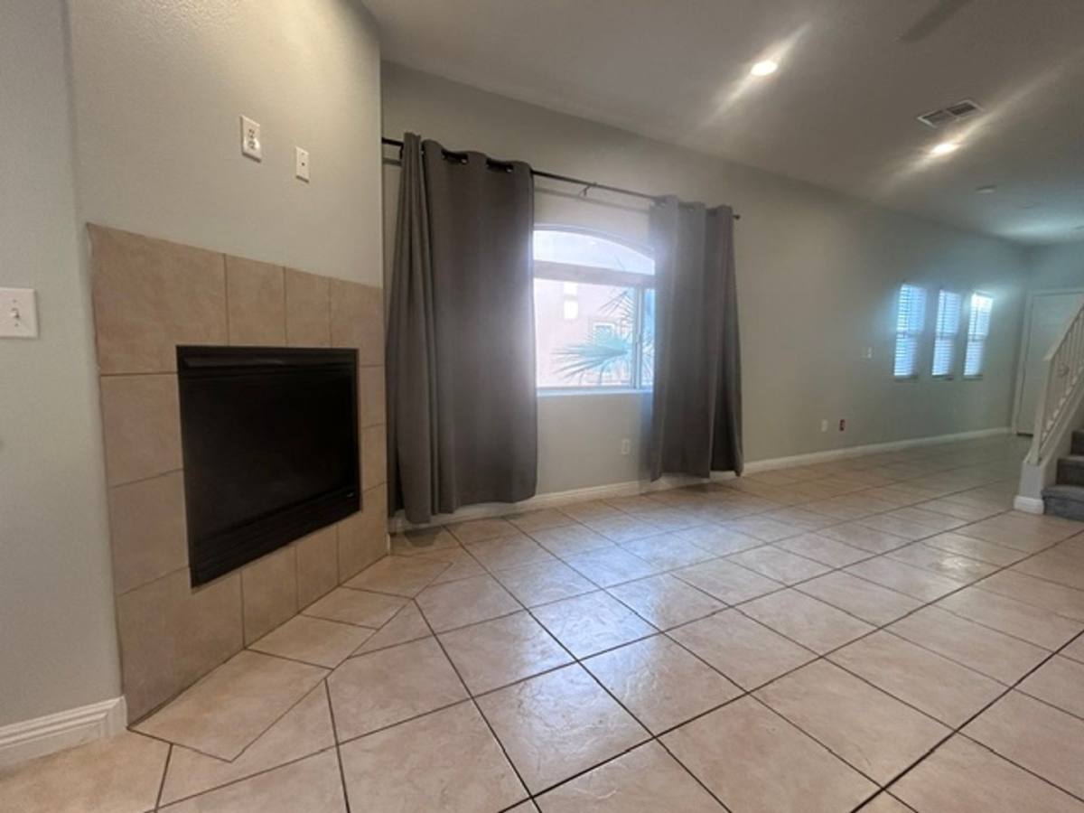 Townhouse for rent at 452 E Sunset Rd, Henderson, NV 89011