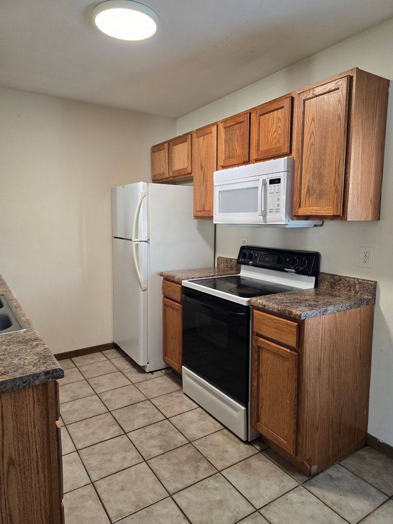 Apartment for rent at 5713-5715 Canaveral Dr, Columbia, MO 65201