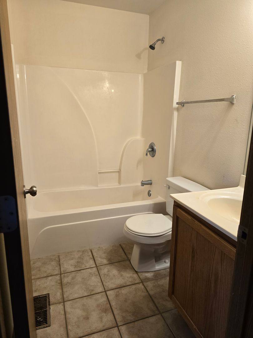 Apartment for rent at 5713-5715 Canaveral Dr, Columbia, MO 65201