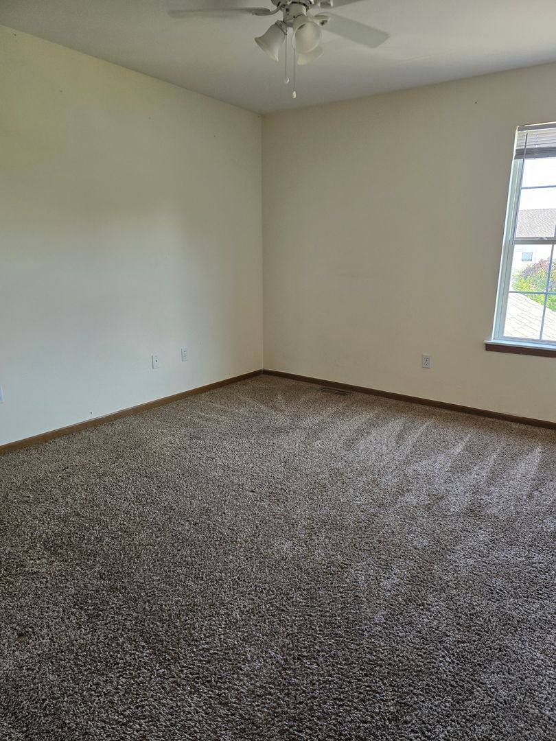 Apartment for rent at 5713-5715 Canaveral Dr, Columbia, MO 65201