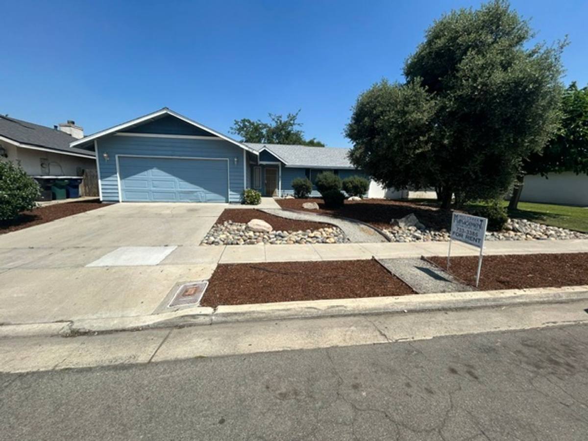 House for rent at 1136 W Damron, Tulare, CA 93274