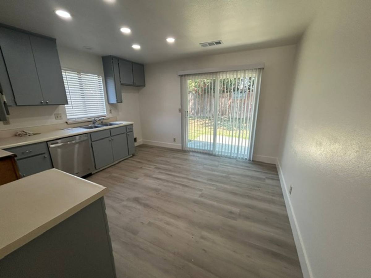 House for rent at 1136 W Damron, Tulare, CA 93274