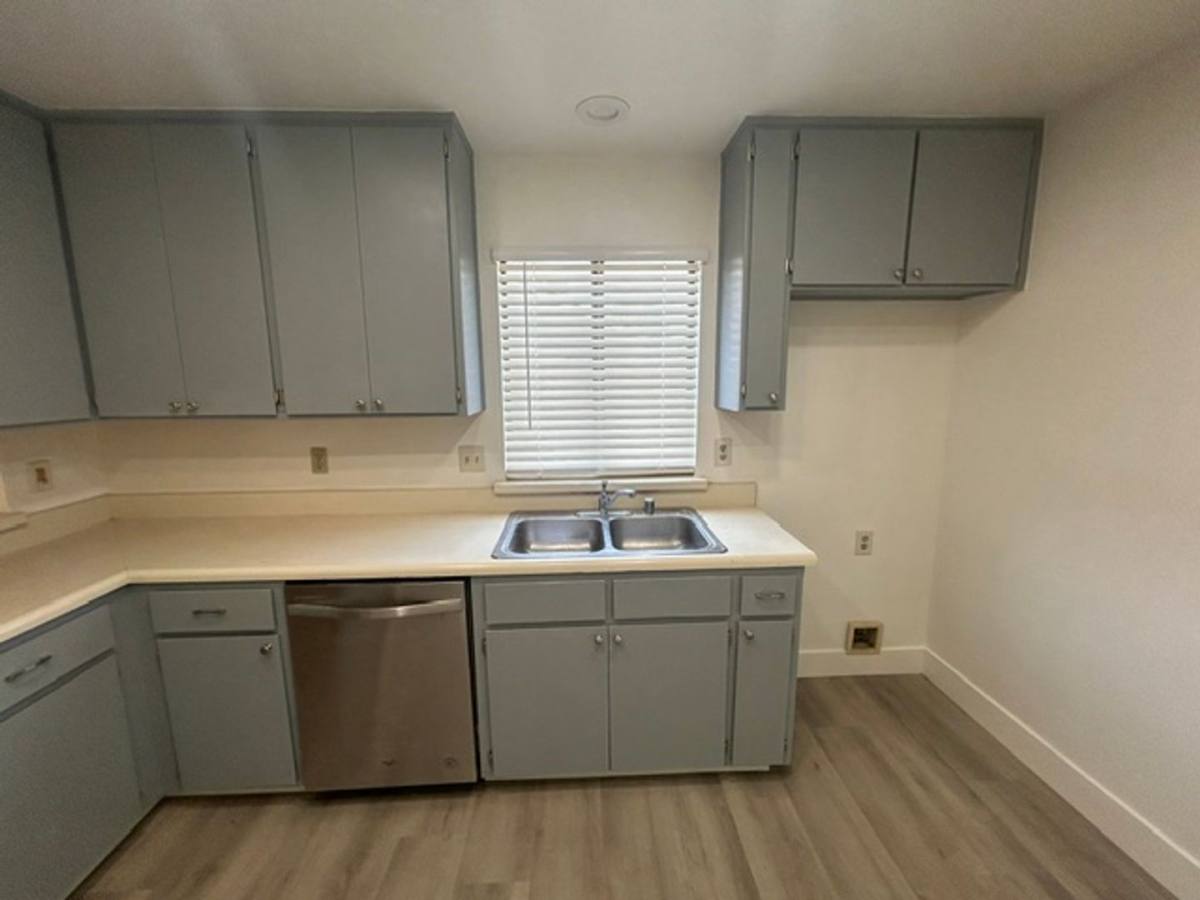 House for rent at 1136 W Damron, Tulare, CA 93274