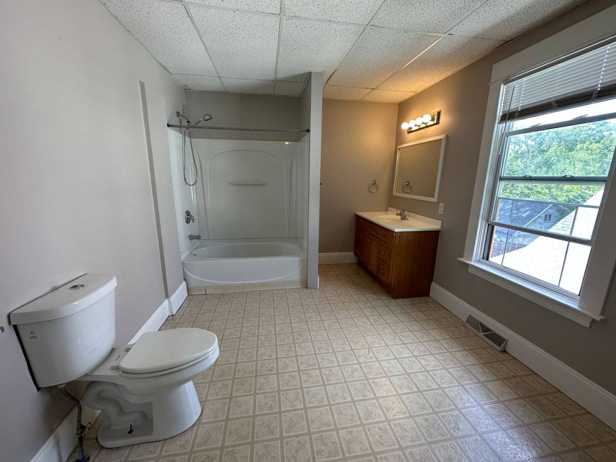House for rent at 1503 N NE, Grand Rapids, MI 49505