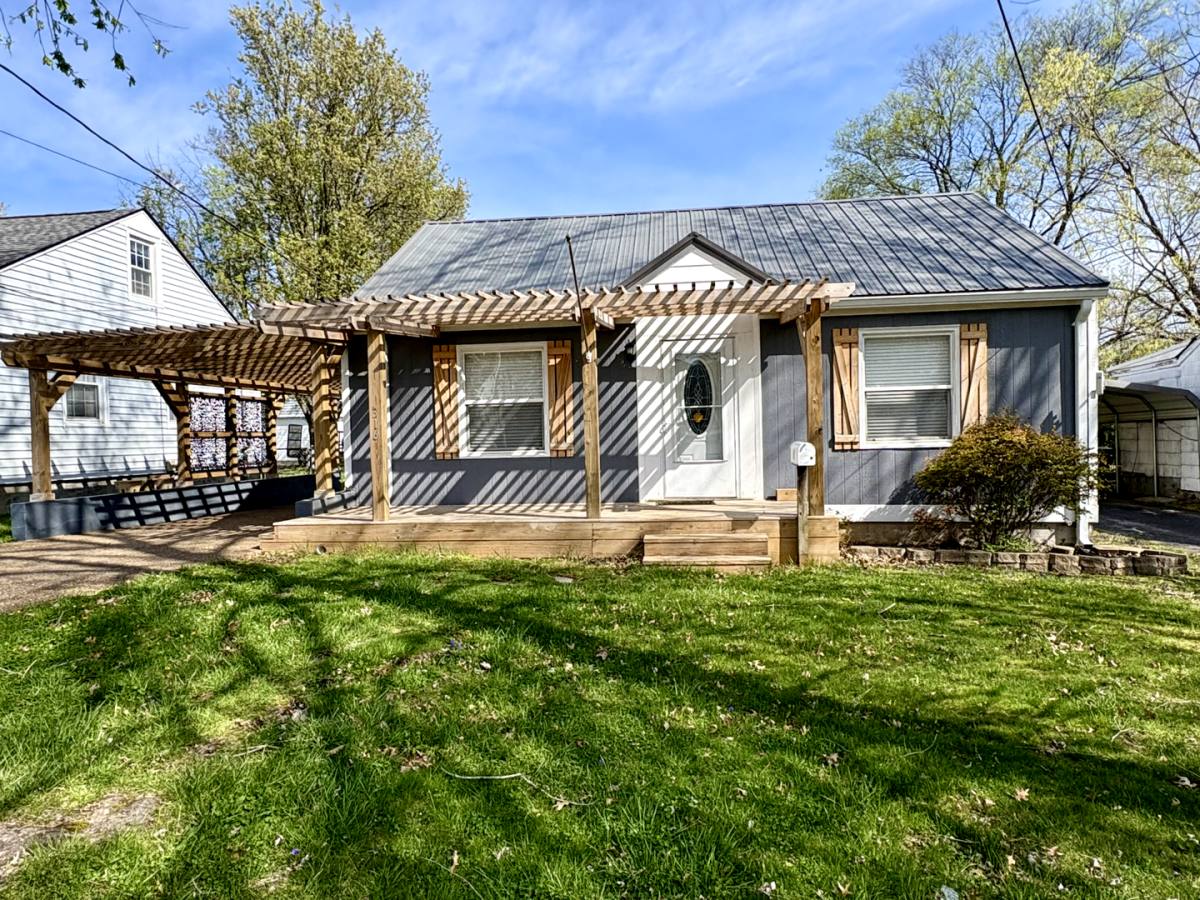 House for rent at 316 Fairview Dr, Hopkinsville, KY 42240