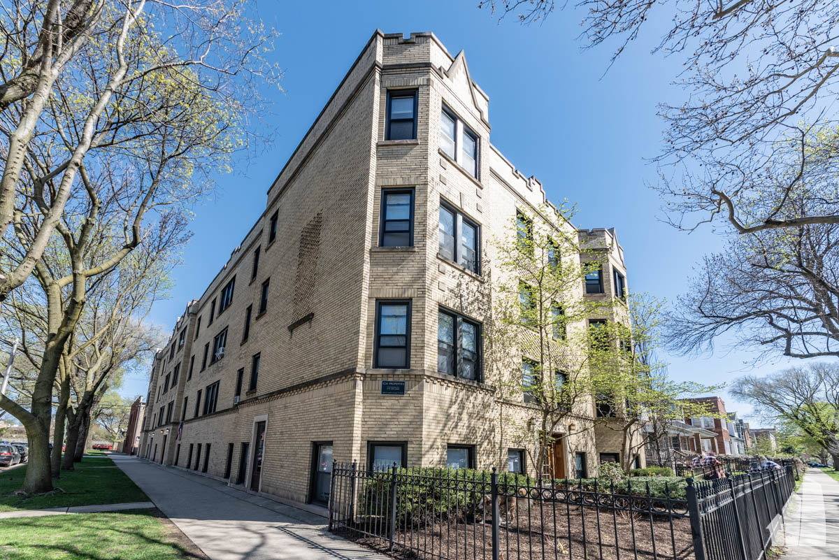 Apartment for rent at 5075 N Wolcott Ave #1, Chicago, IL 60640