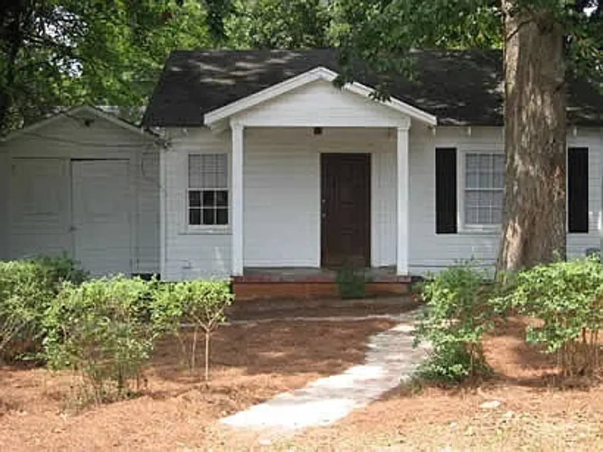 House for rent at 609 E 12th St, Rome, GA 30161