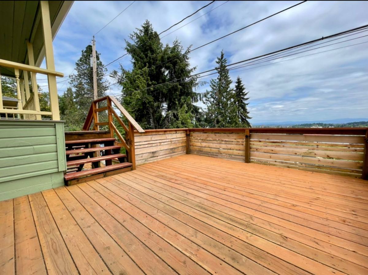 House for rent at 10523 NW 3rd St, Portland, OR 97231