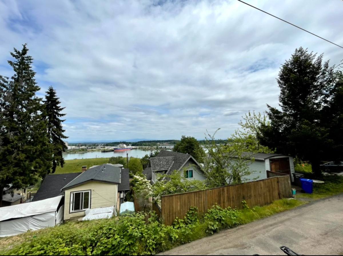House for rent at 10523 NW 3rd St, Portland, OR 97231