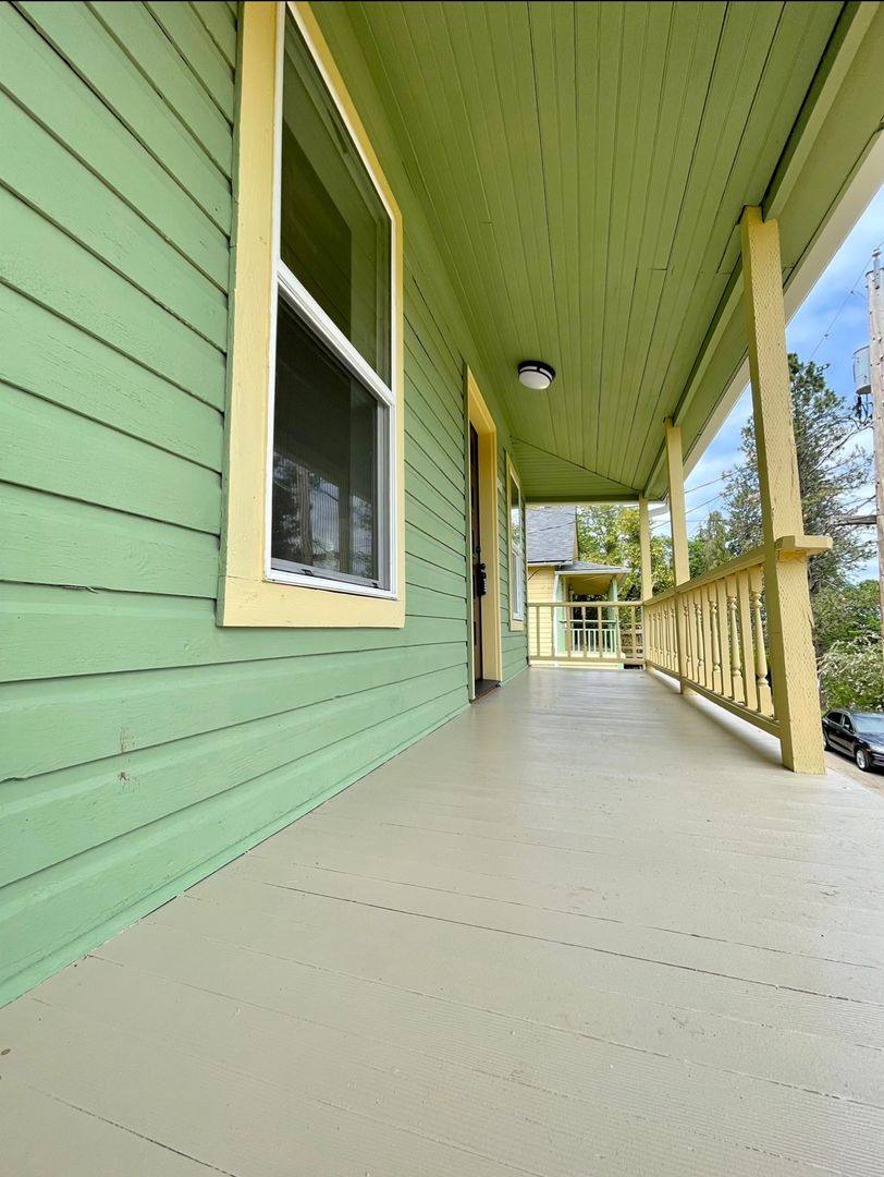 House for rent at 10523 NW 3rd St, Portland, OR 97231
