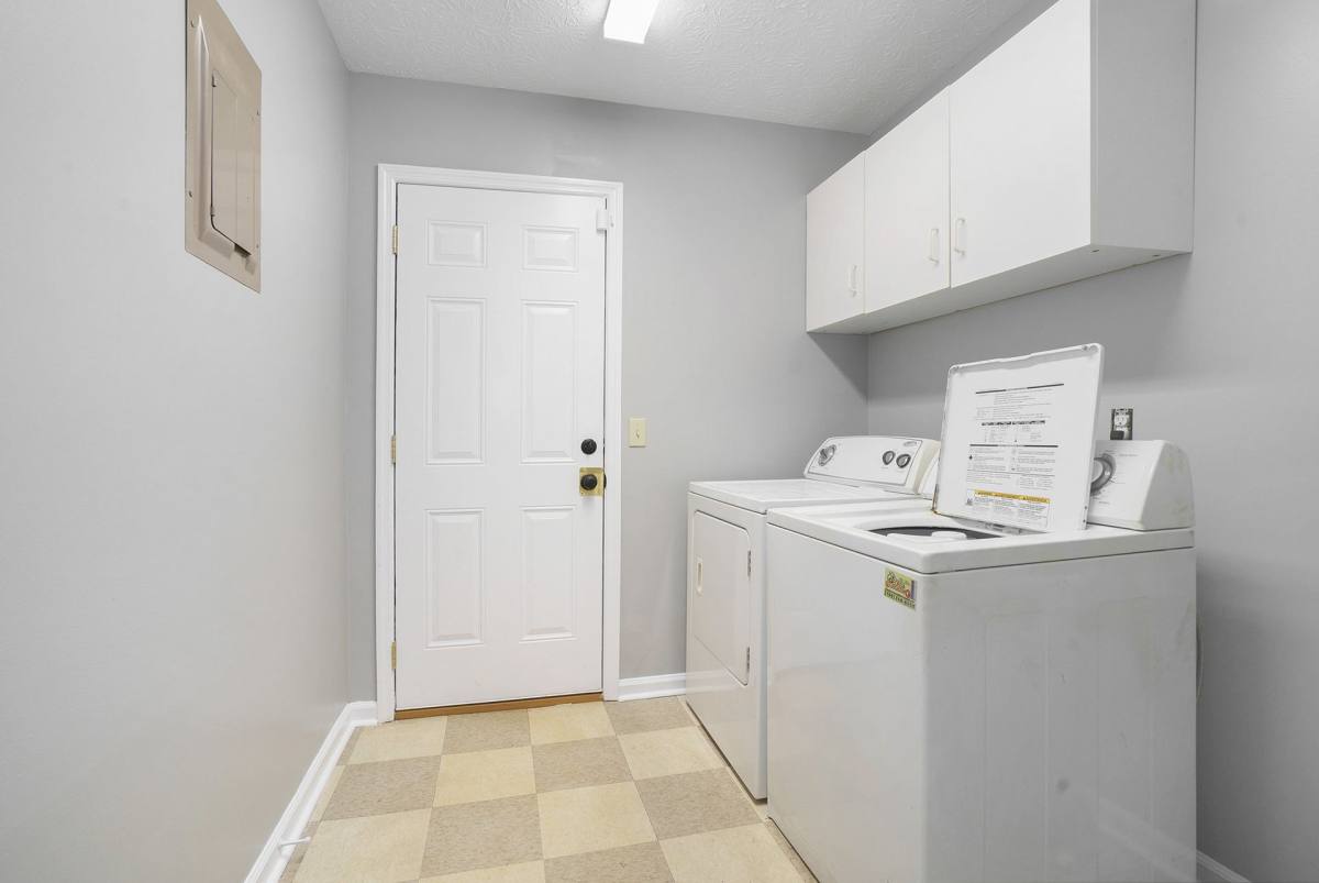 Townhouse for rent at 104 Oak Park Court, Athens, GA 30605