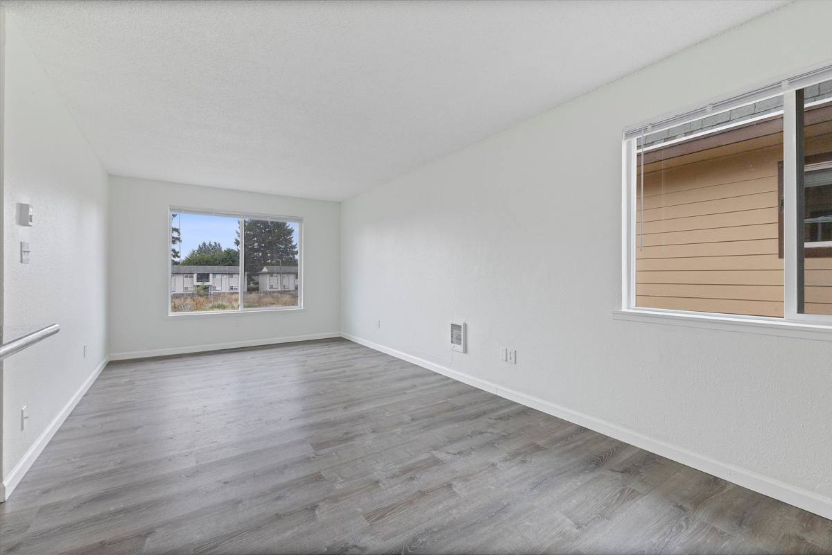 Townhouse for rent at 16000 SE Alder St, Portland, OR 97233