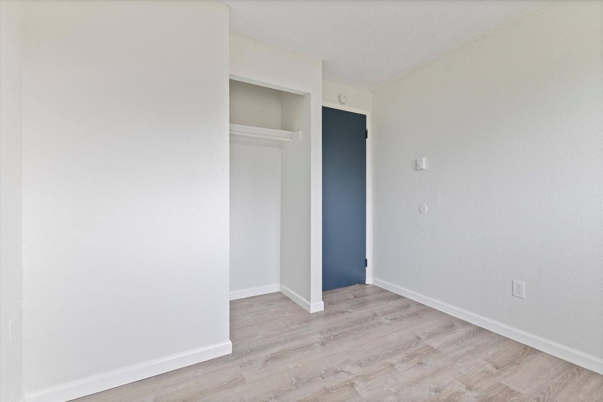 Townhouse for rent at 16000 SE Alder St, Portland, OR 97233