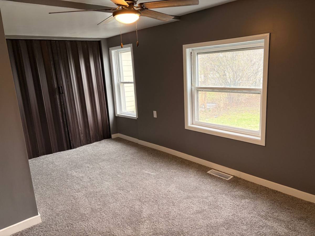 House for rent at 2002 Garfield St, Clinton, IA 52732