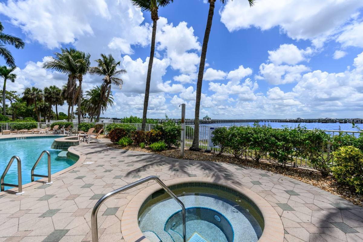 Condo for rent at 5116 Melbourne St, Punta Gorda, FL 33980
