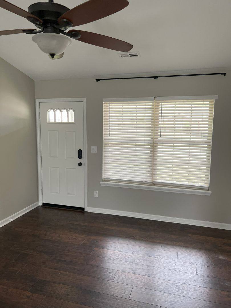 Apartment for rent at 504 Reba Jackson Dr, Jeffersonville, IN 47130