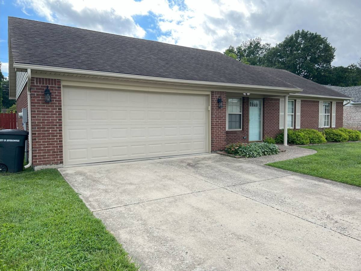 Apartment for rent at 504 Reba Jackson Dr, Jeffersonville, IN 47130