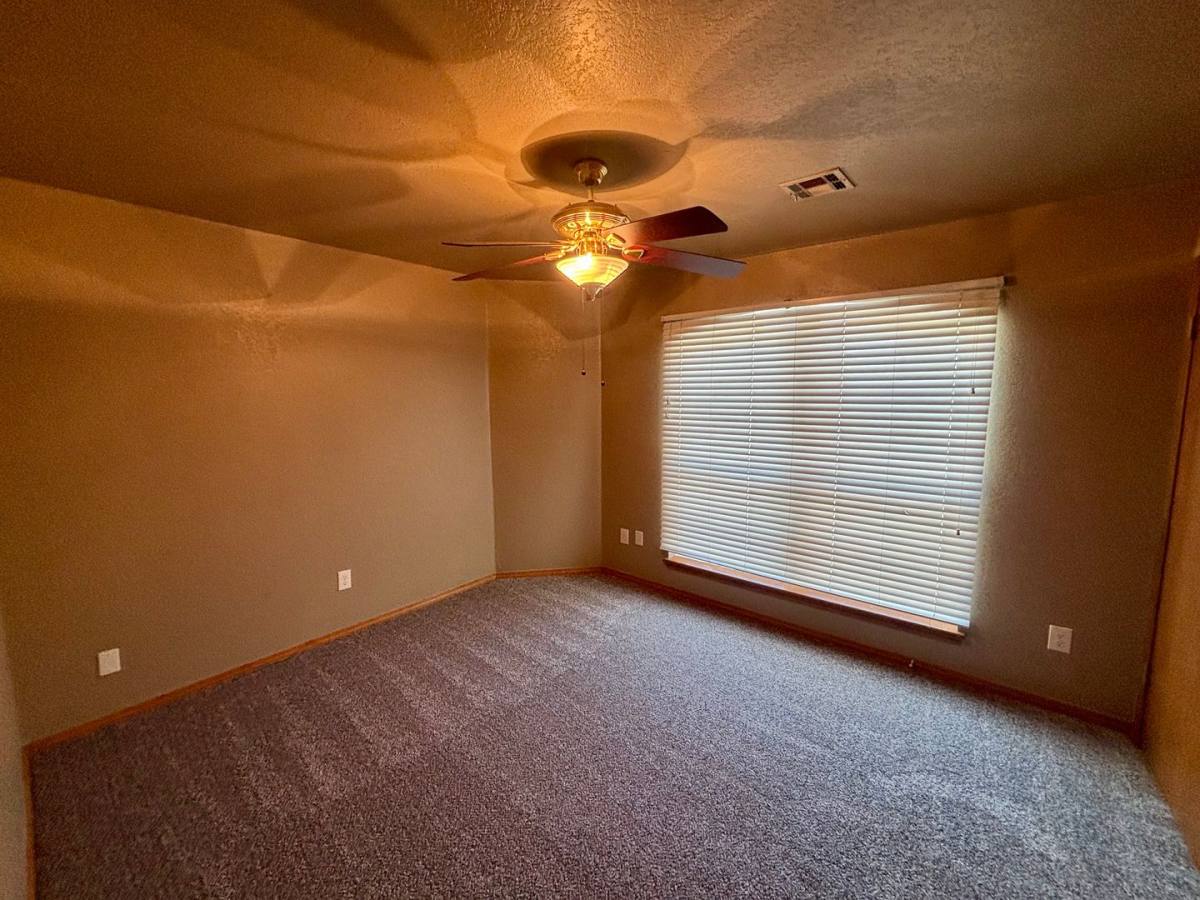 House for rent at 1304 Fairfax Circle, Yukon, OK 73099
