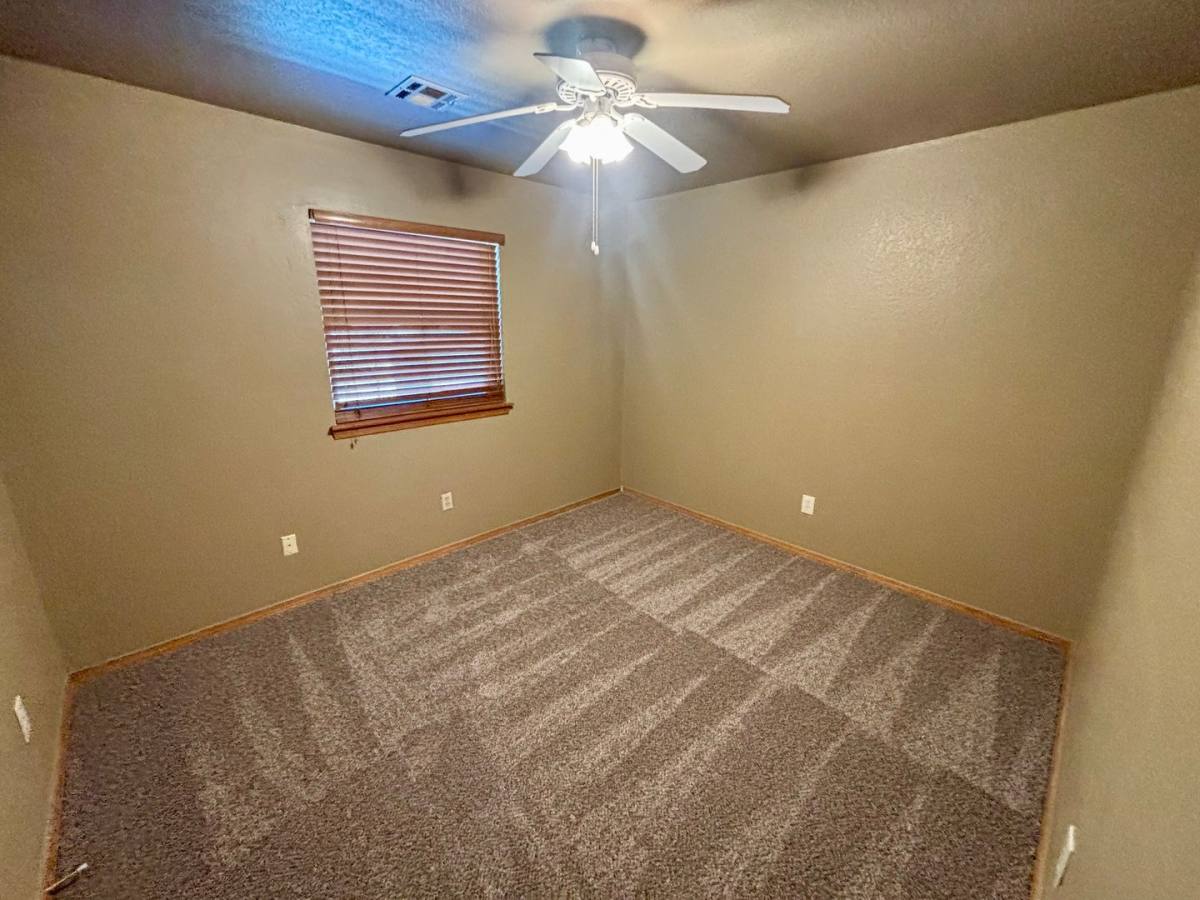 House for rent at 1304 Fairfax Circle, Yukon, OK 73099