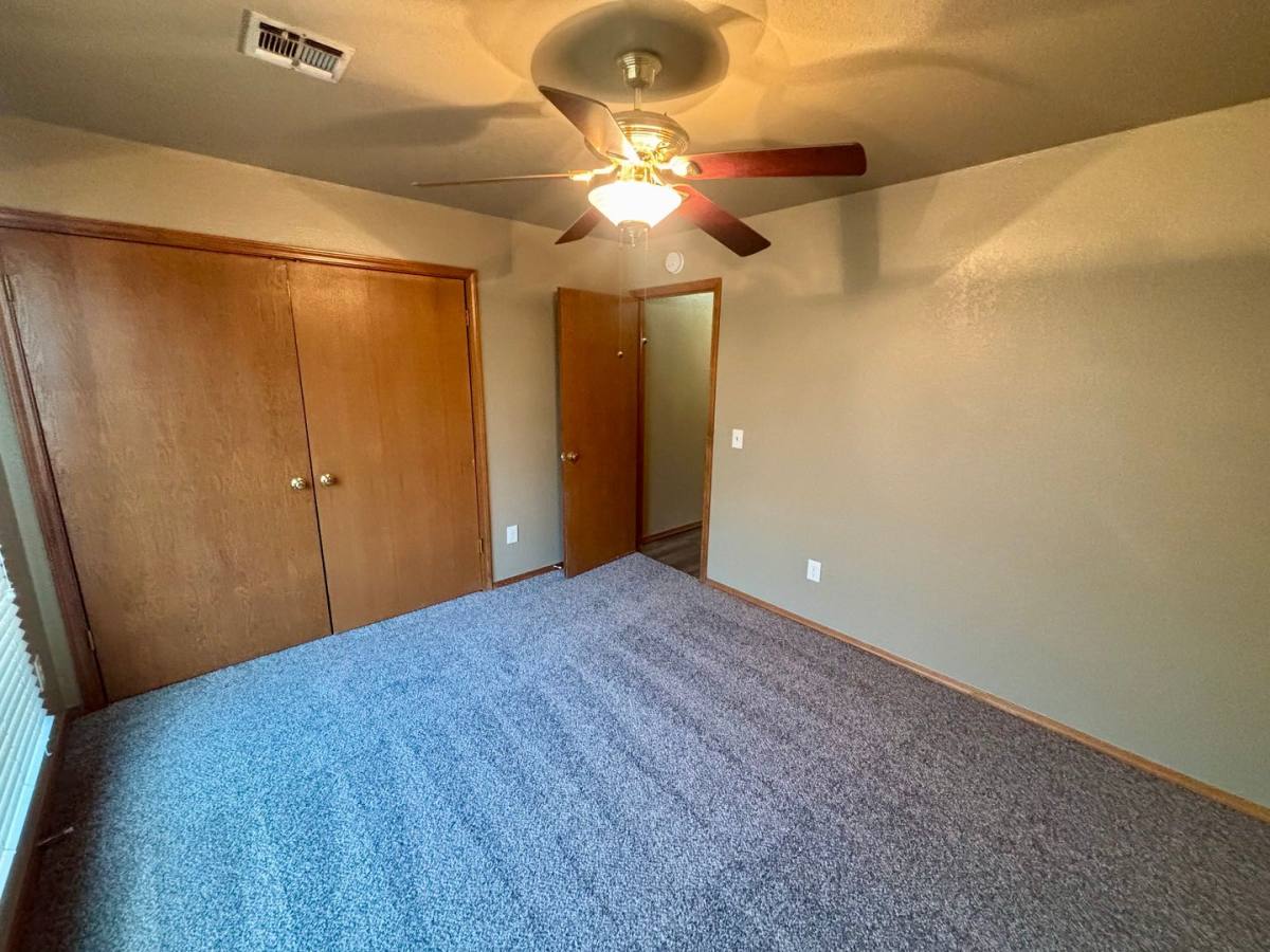 House for rent at 1304 Fairfax Circle, Yukon, OK 73099