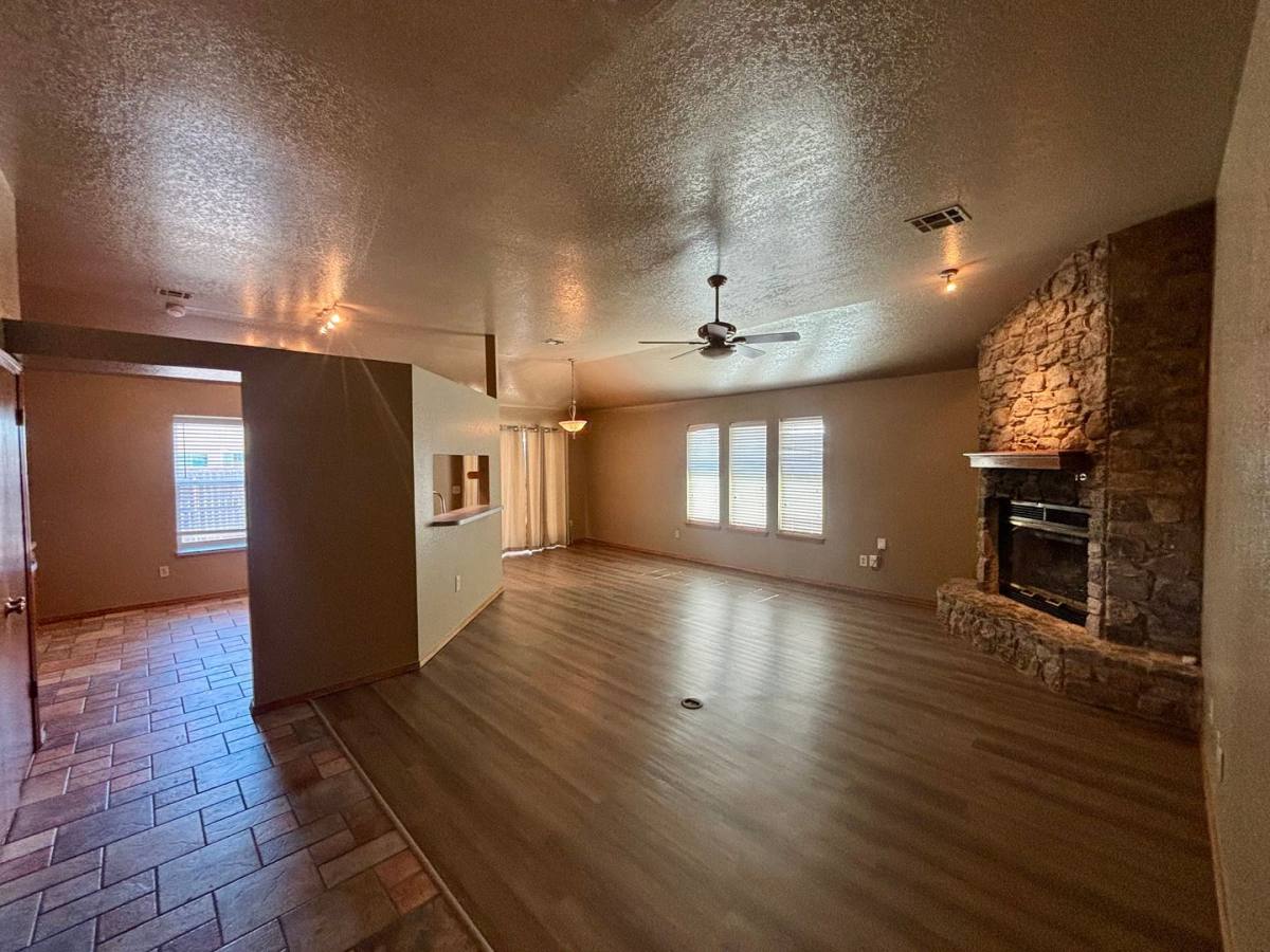 House for rent at 1304 Fairfax Circle, Yukon, OK 73099