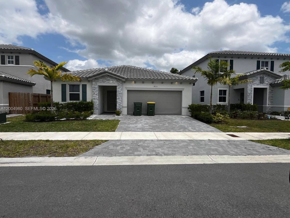 House for rent at 833 SE 26th Rd, Homestead, FL 33035