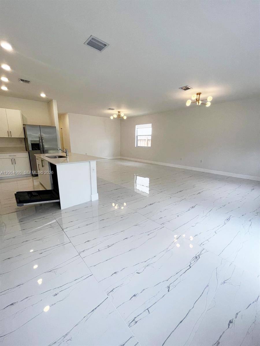 House for rent at 833 SE 26th Rd, Homestead, FL 33035