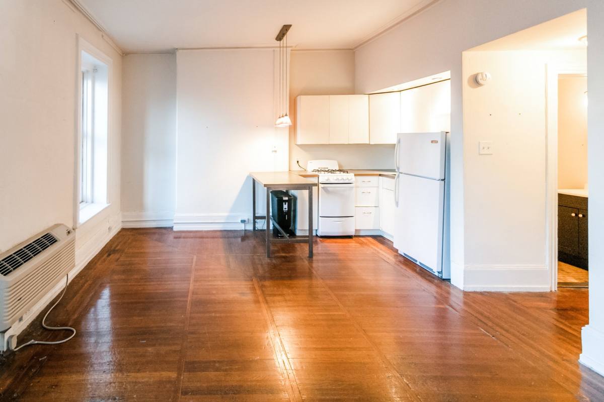 Apartment for rent at 2125 Walnut St #3R, Philadelphia, PA 19103