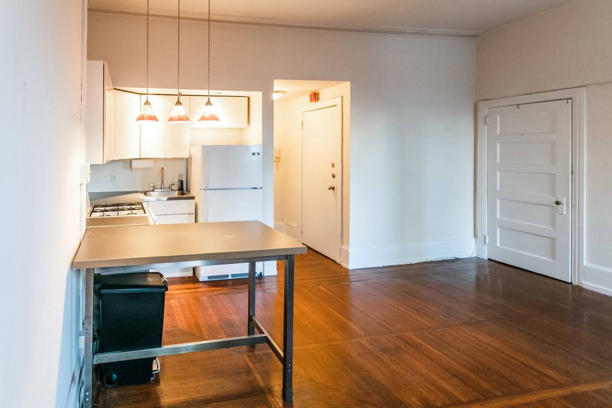 Apartment for rent at 2125 Walnut St #3R, Philadelphia, PA 19103