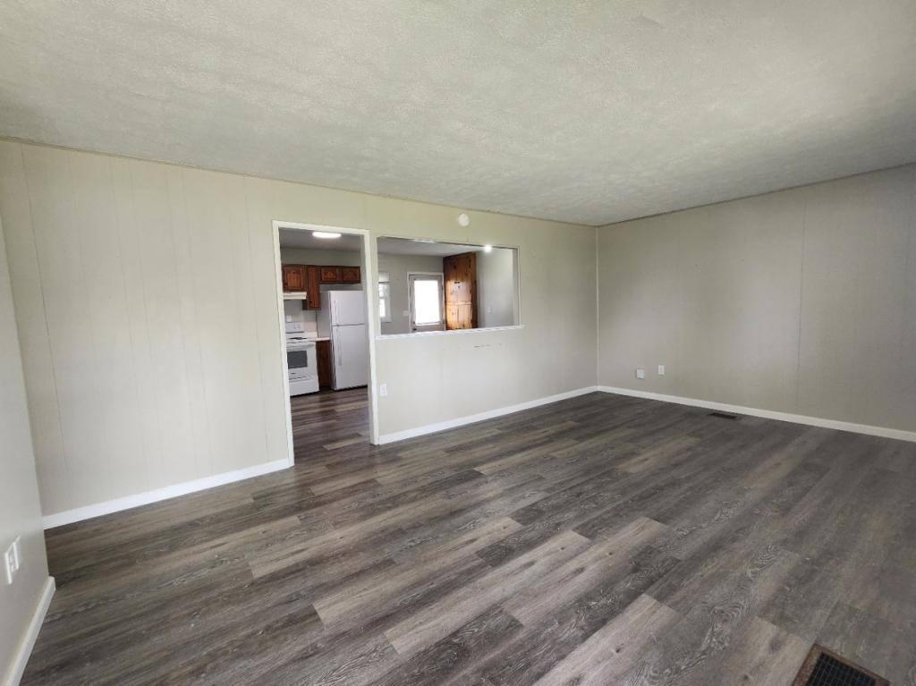 House for rent at 87 Poe Lane, Xenia, OH 45385