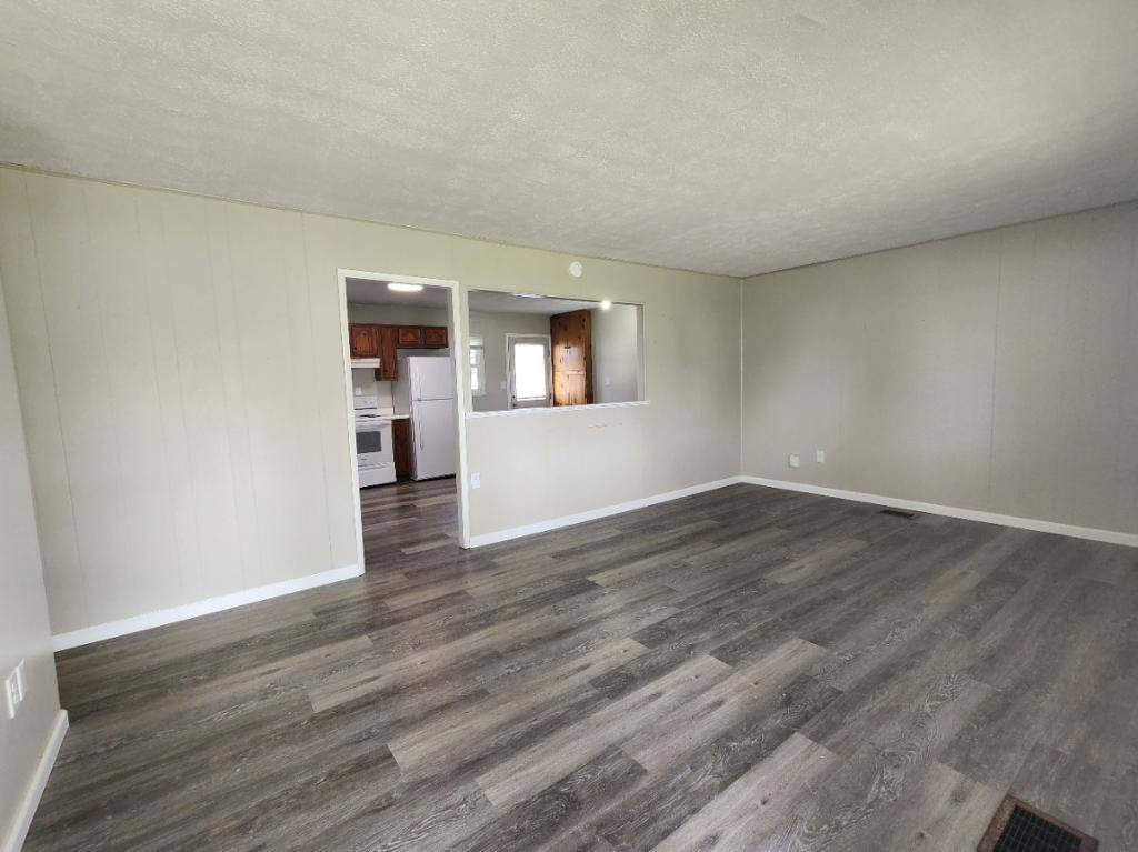 House for rent at 87 Poe Lane, Xenia, OH 45385