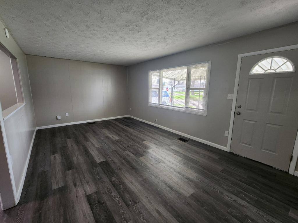 House for rent at 87 Poe Lane, Xenia, OH 45385