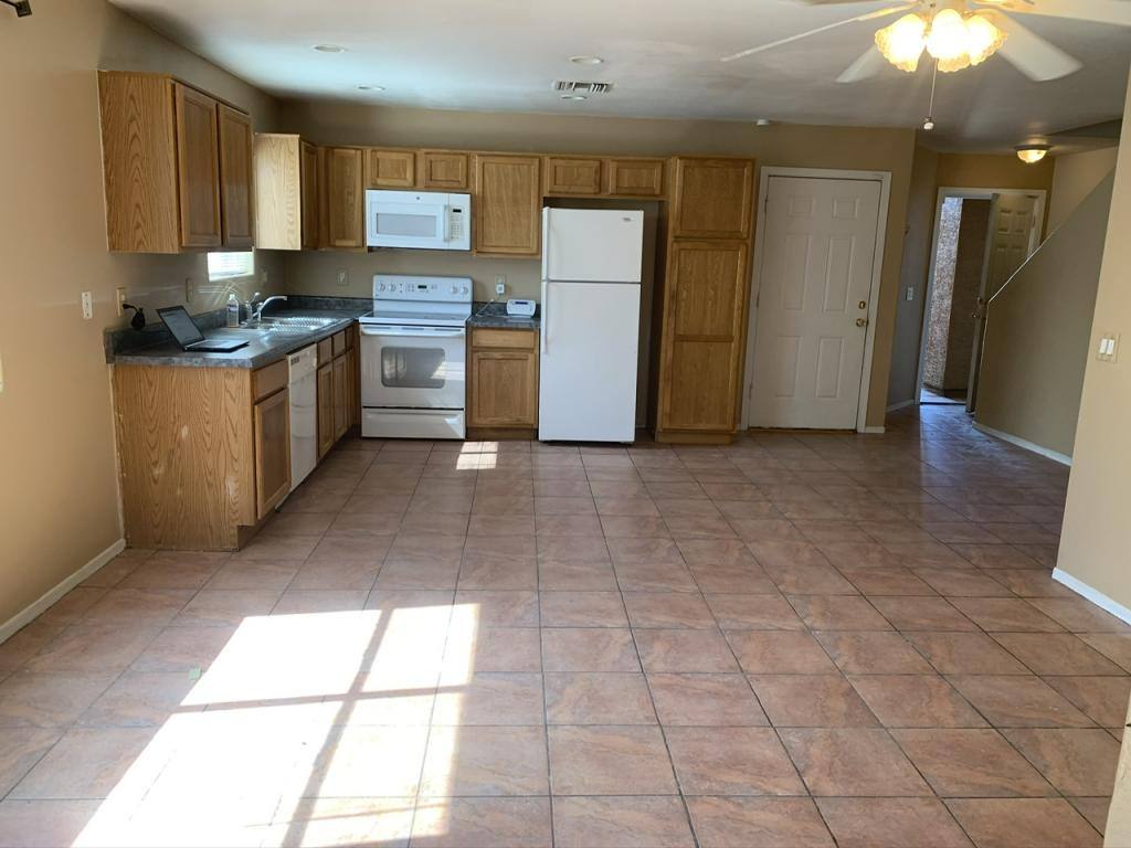 House for rent at 2511 E Pueblo Ave, Phoenix, AZ 85040