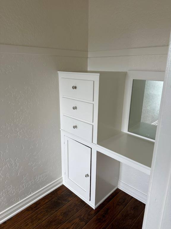 Apartment for rent at 1431 - 1433 1 2 W 36th St, Los Angeles, CA 90018
