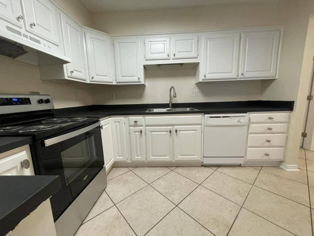 House for rent at 129 Mead Court, Mandeville, LA 70448