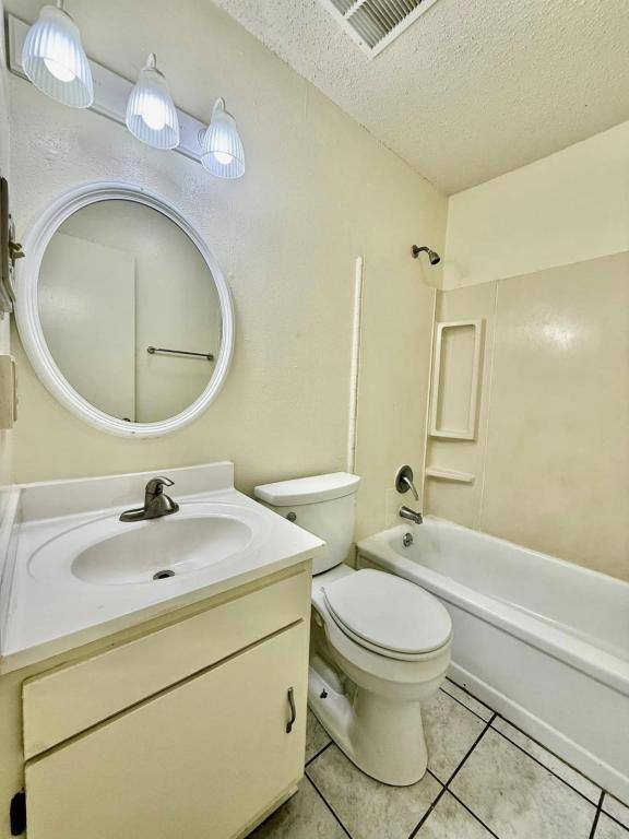 Townhouse for rent at 1620D Newport Place, Kenner, LA 70065