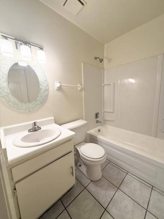 Townhouse for rent at 1625A 42nd St, Kenner, LA 70065