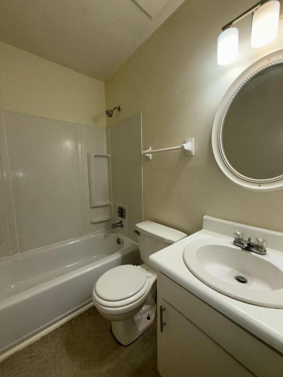 Townhouse for rent at 1625A 42nd St, Kenner, LA 70065