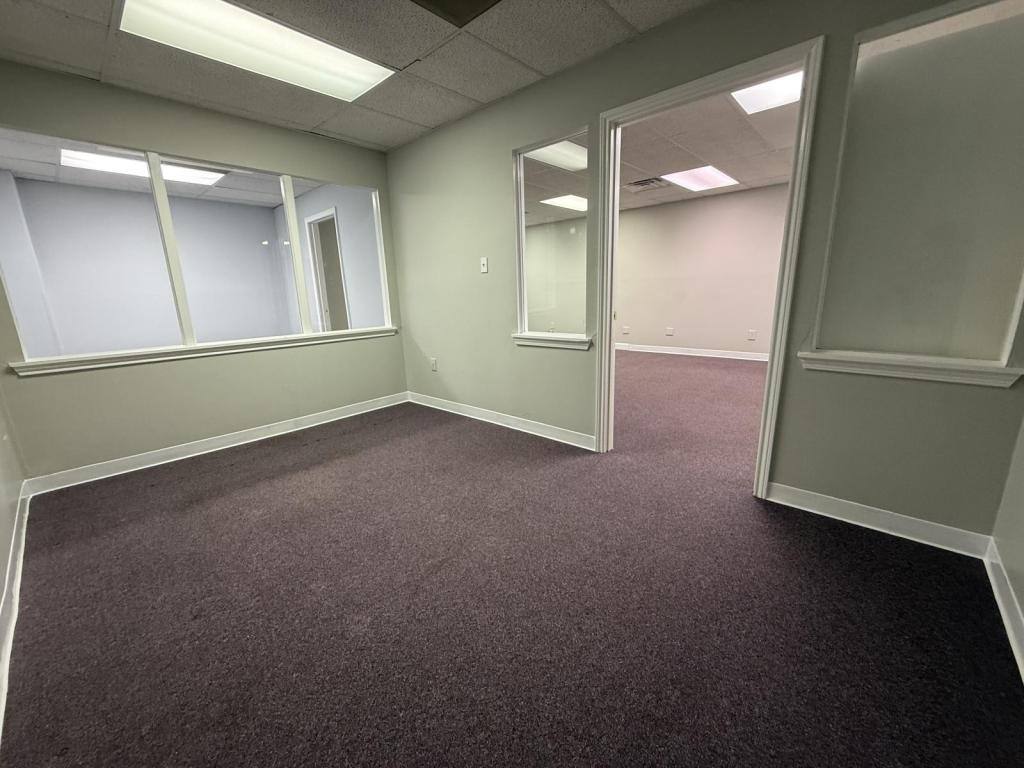 Apartment for rent at 4323 Division St, Metairie, LA 70002