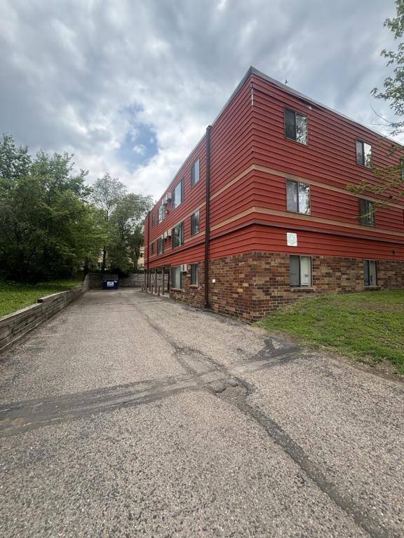 Apartment for rent at 1501 7th Ave S, Saint Cloud, MN 56301