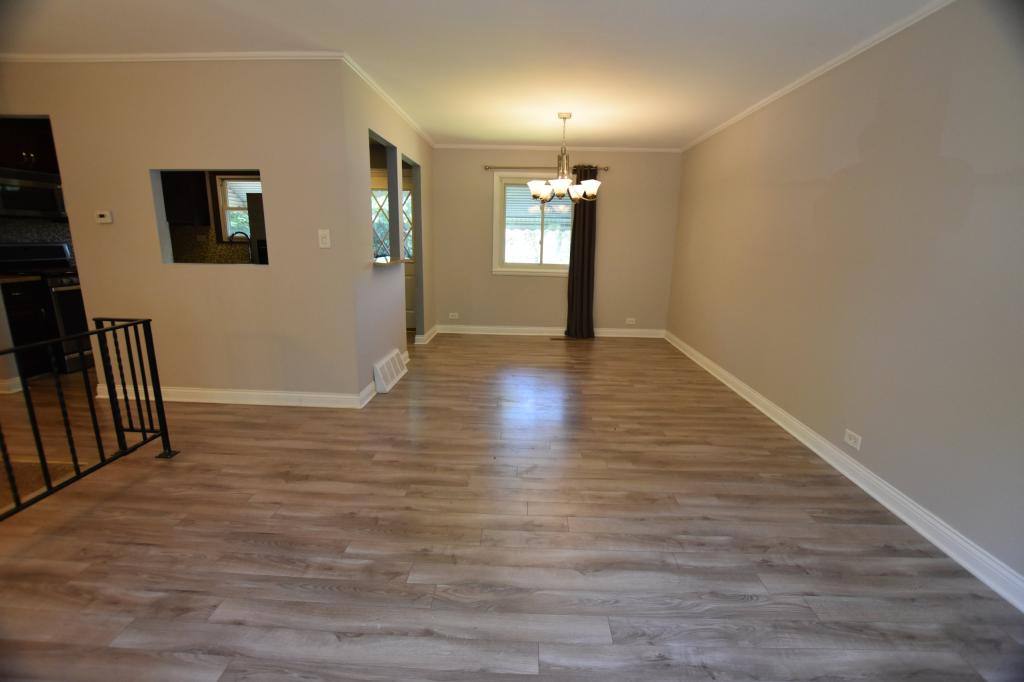 House for rent at 7852 Sprucewood Ave, Woodridge, IL 60517