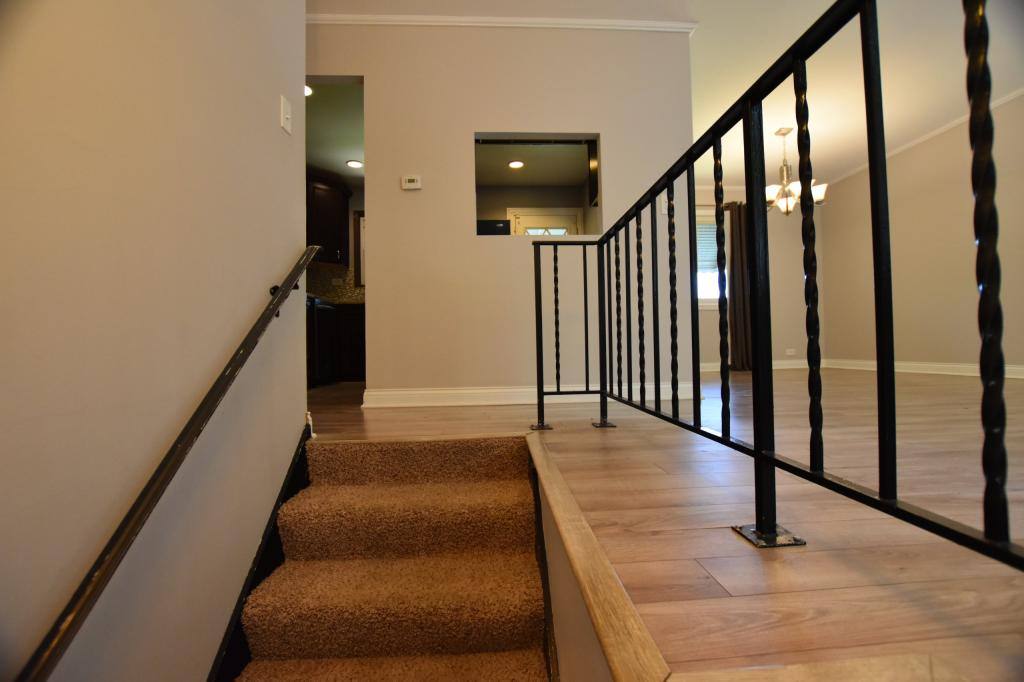 House for rent at 7852 Sprucewood Ave, Woodridge, IL 60517