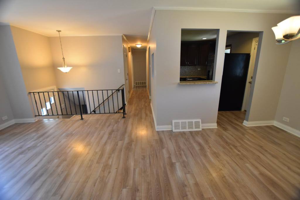 House for rent at 7852 Sprucewood Ave, Woodridge, IL 60517