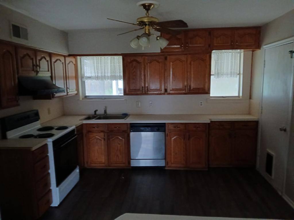House for rent at 905 Royal St, Forney, TX 75126