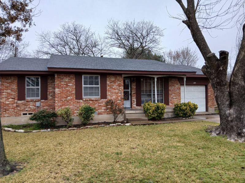 House for rent at 905 Royal St, Forney, TX 75126