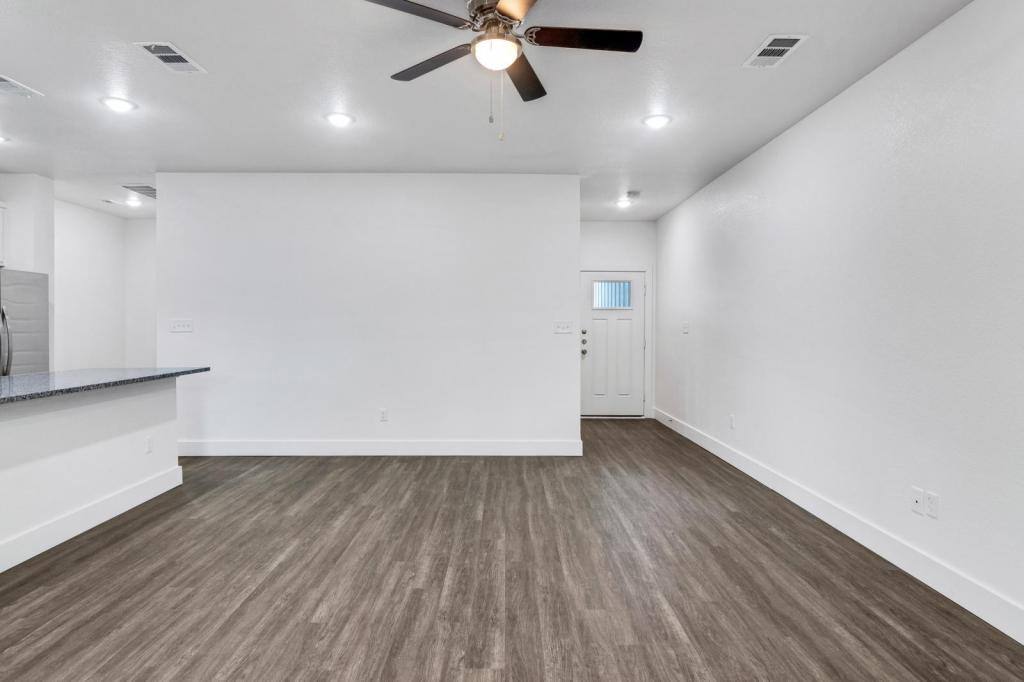 Townhouse for rent at 1904 Royal Loop, Belton, TX 76513