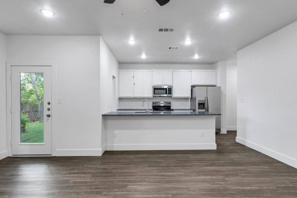 Townhouse for rent at 1904 Royal Loop, Belton, TX 76513